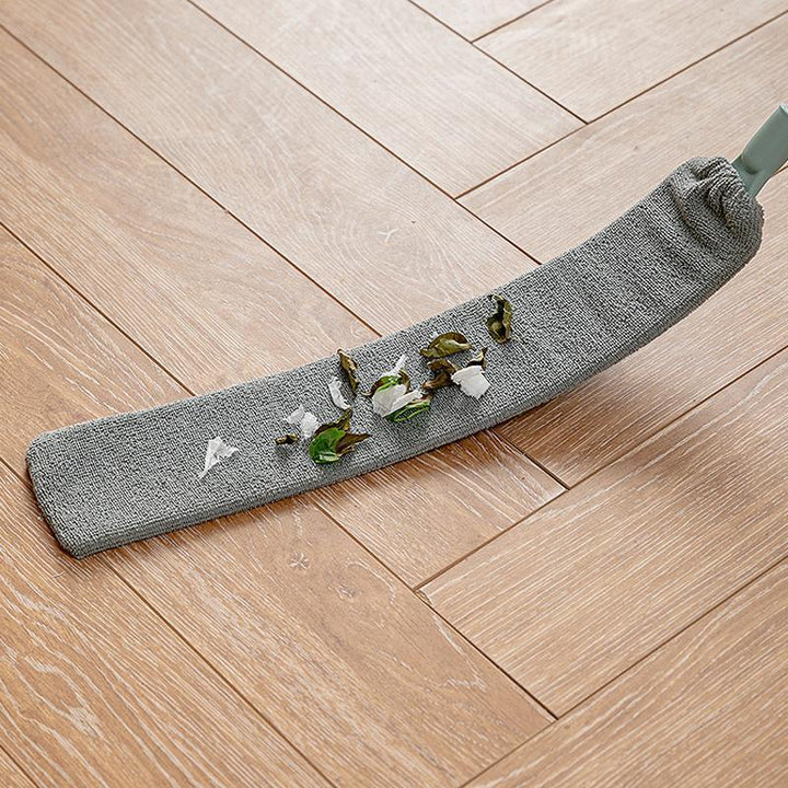 CleanSweep | Flexible and long brush for dust cleaning